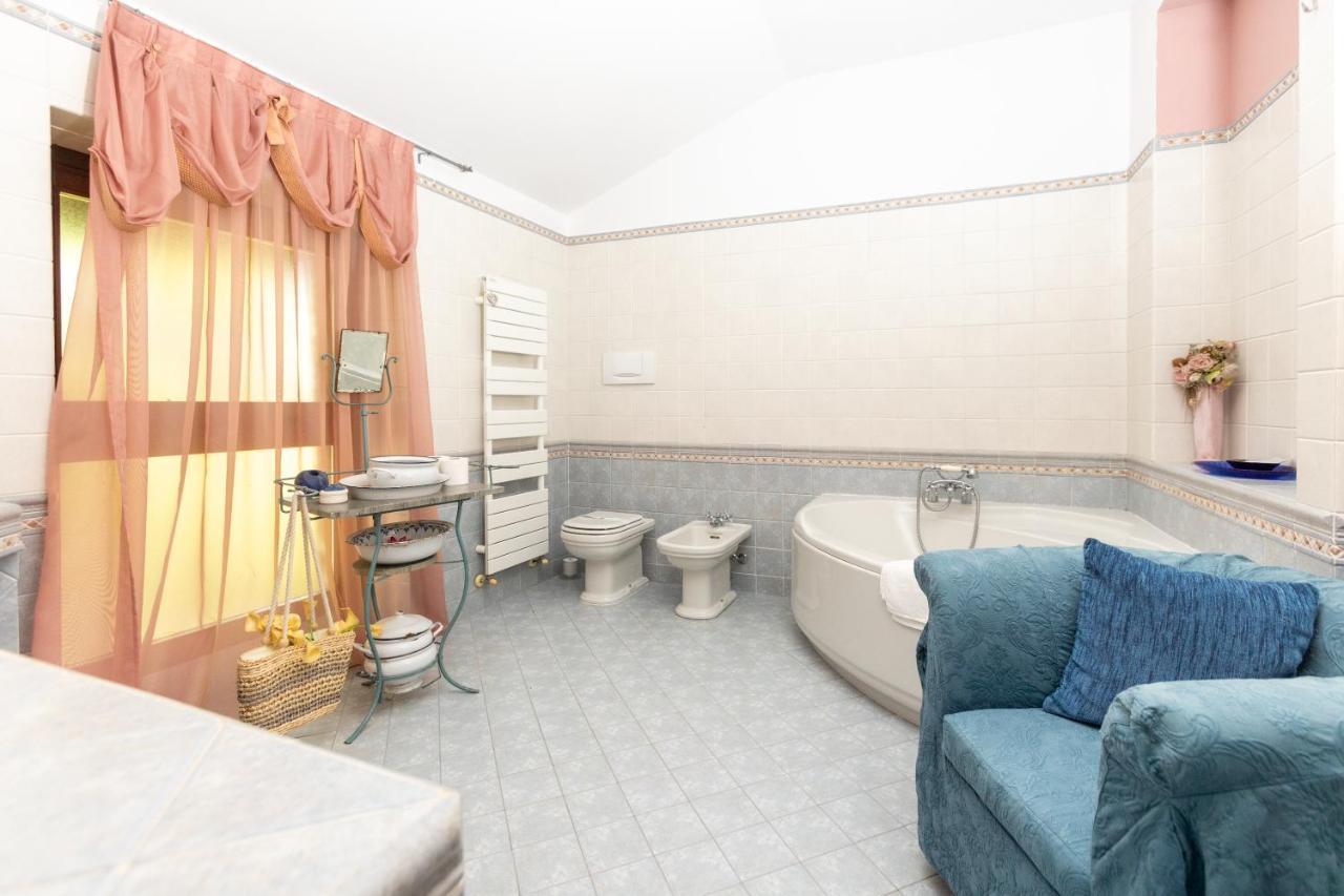 B&B Esclusivo, Nel Cuore Del Monferrato Asti Buitenkant foto
